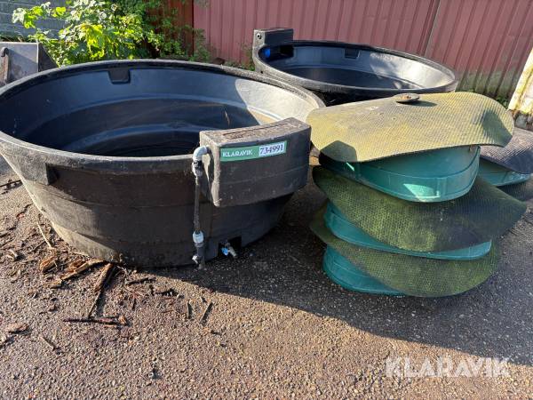 Vandtru og mineralbeholdere