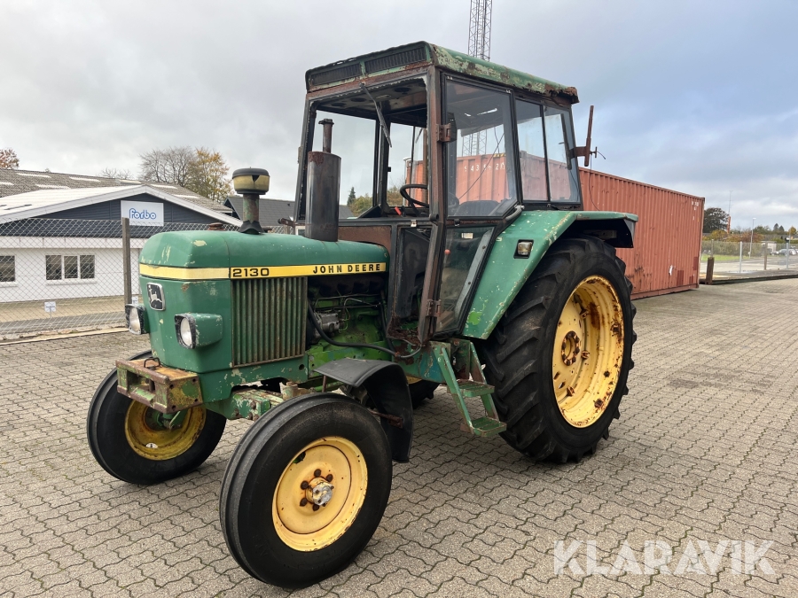 Traktor John deere 2130