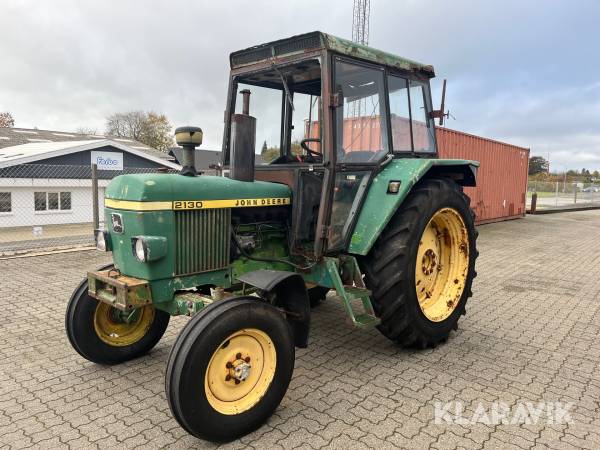Traktor John deere 2130