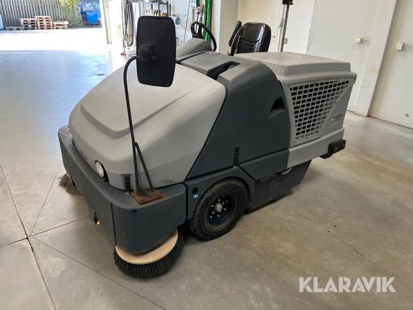 Fejemaskine Nilfisk SW8000 med ekstra dele børster/filter