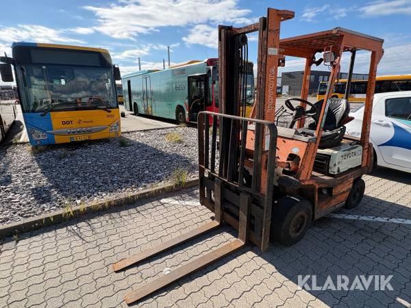 Truck Toyota 02-3FD15