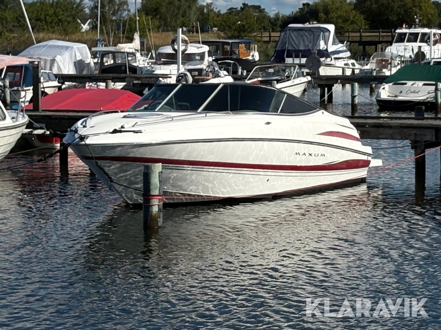 Motorbåd Maxum 2400 SCR