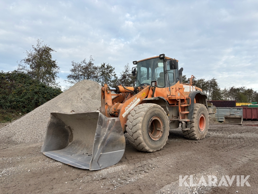 Gummiged Doosan DL300