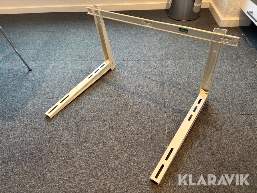 Vægbeslag til ac anlæg 24 styk 