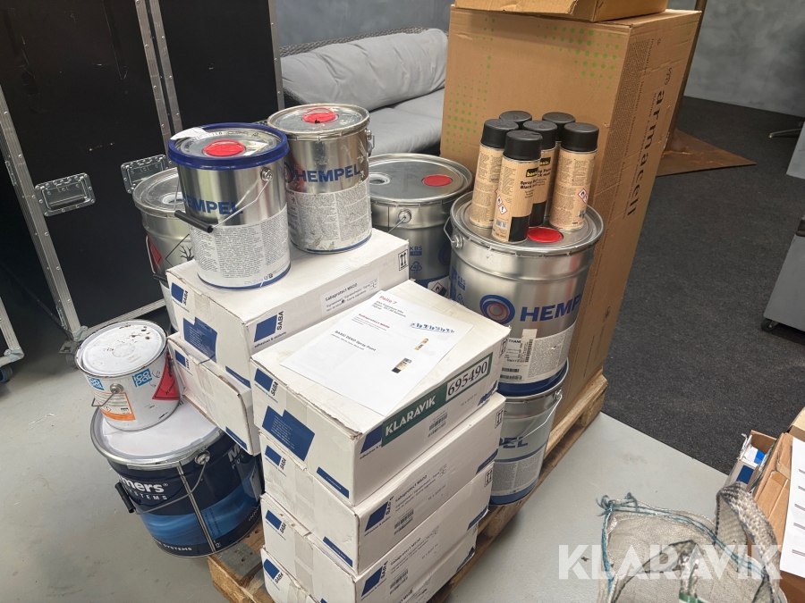 Lot: 2 komponent maling, fugeskum, fugemasse og diverse Hempel