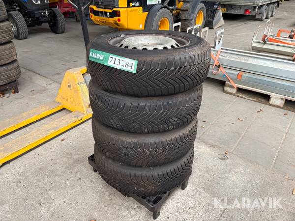 Dæk til personbil Yokohama BluEarth - 4 styk