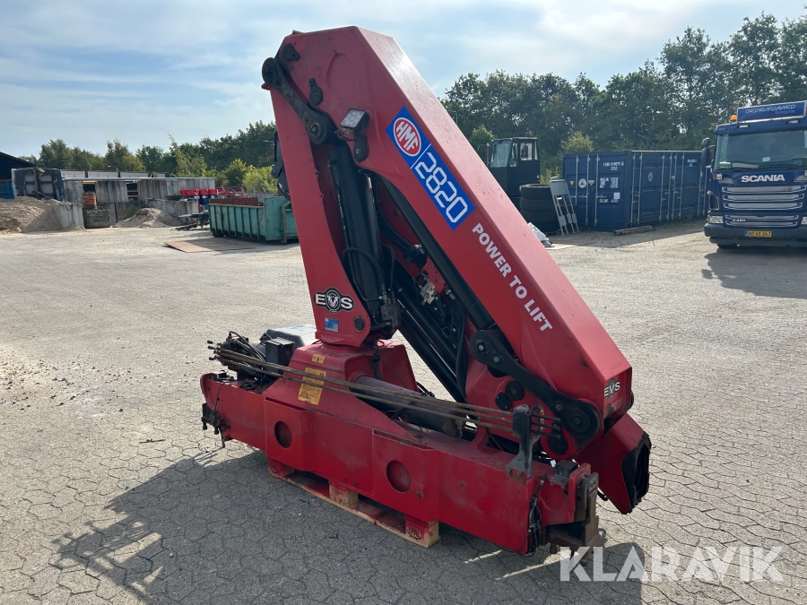 Lastbilkran HMF 2820 med fly-jib