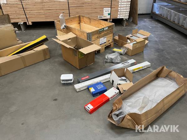 Blandet byggematerialer Velux/Swisspearl/Lindab/icopal blandet lot