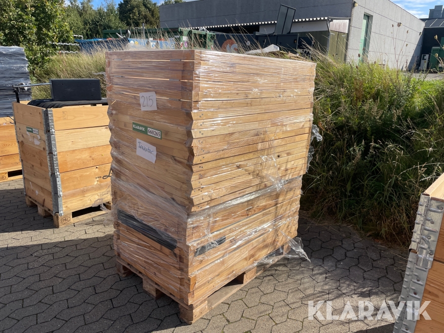 Træ bukke, Aarhus, Klaravik auktioner