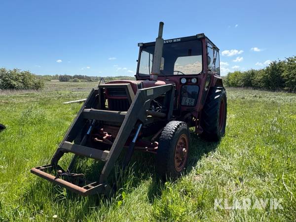 Traktor Volvo BM T - 800 - I med frontlift