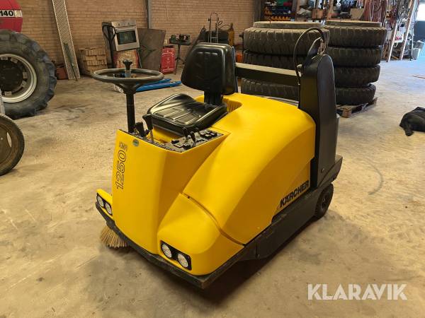Fejesuge maskine Kärcher KMR 1250 B