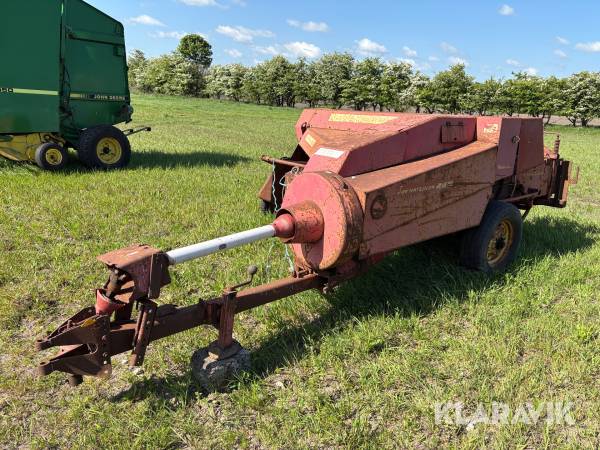Mini Ballepresser New Holland S268