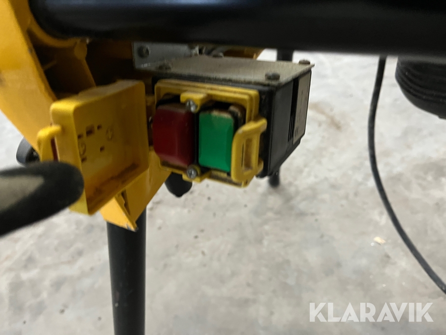 Bordrundsav DeWalt DW 743