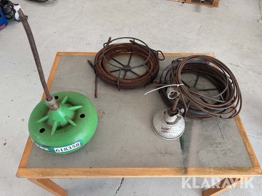 Renseudstyr til afløbsrør