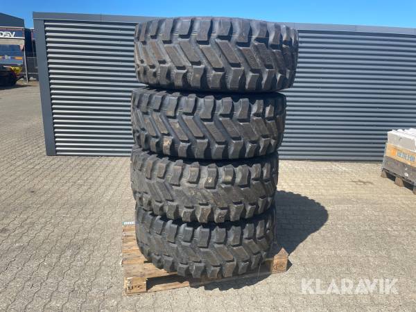 Entreprenørdæk Goodyear 4 styk inklusiv fælge