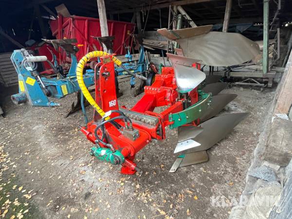 4 furet plov Kverneland E 160-8