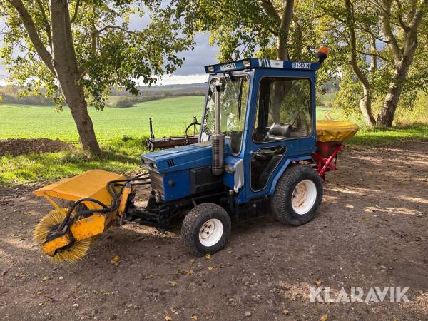 Kompakttraktor Iseki TX2160 med kost og saltspreder