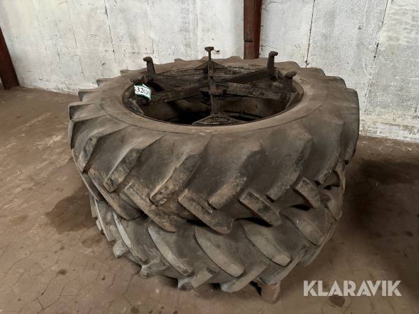 Landbrugsdæk Michelin 16.9-38 2 styk