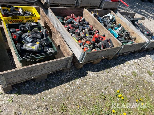 Blandet lot batteriværktøj