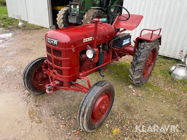 Traktor Fahr D15M