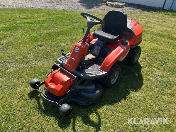 Plænetraktor Husqvarna R 214TC