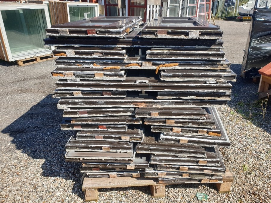 Kældervinduer ( 34 stk / 119 x 50.2 x 5 )