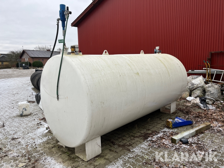 Tank 5900 Liter med pumpe
