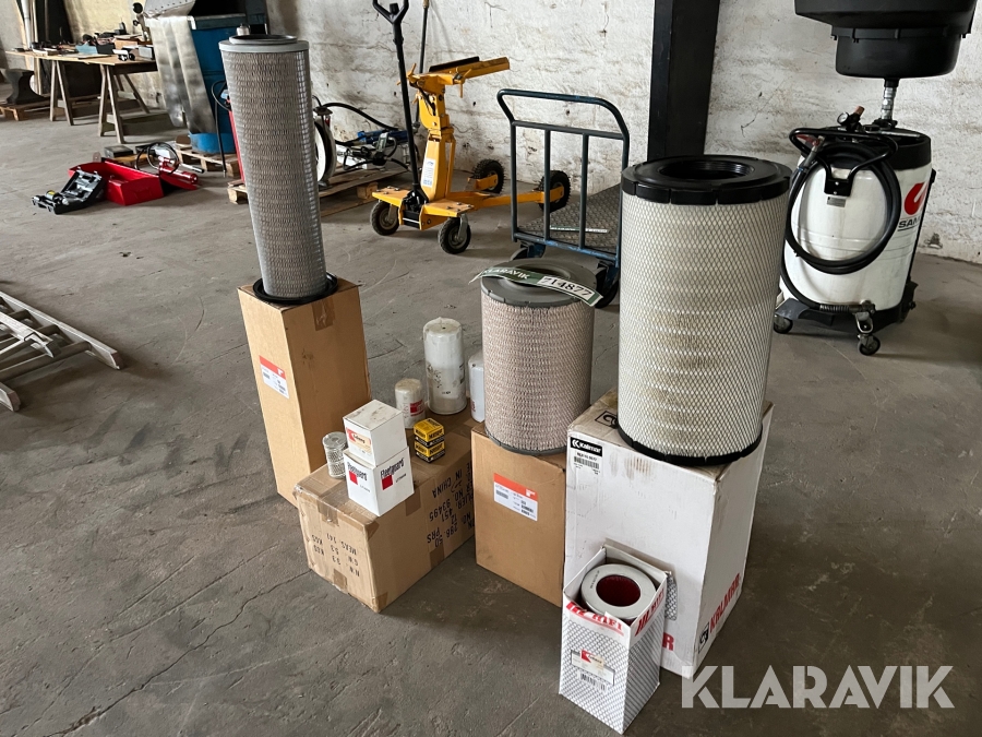 Diverse luftfiltre og olie filtrer