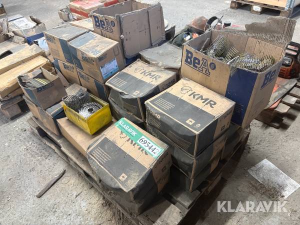 Lot: søm til sømpistol BeA Og KMR