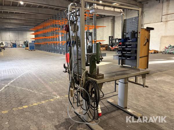 Bæve/sænkebord værkstedsbord med lys og luft