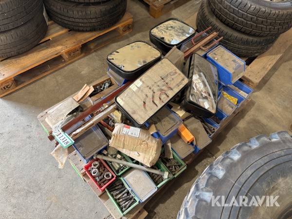 Assorterede bolte og spejle - 1 palle