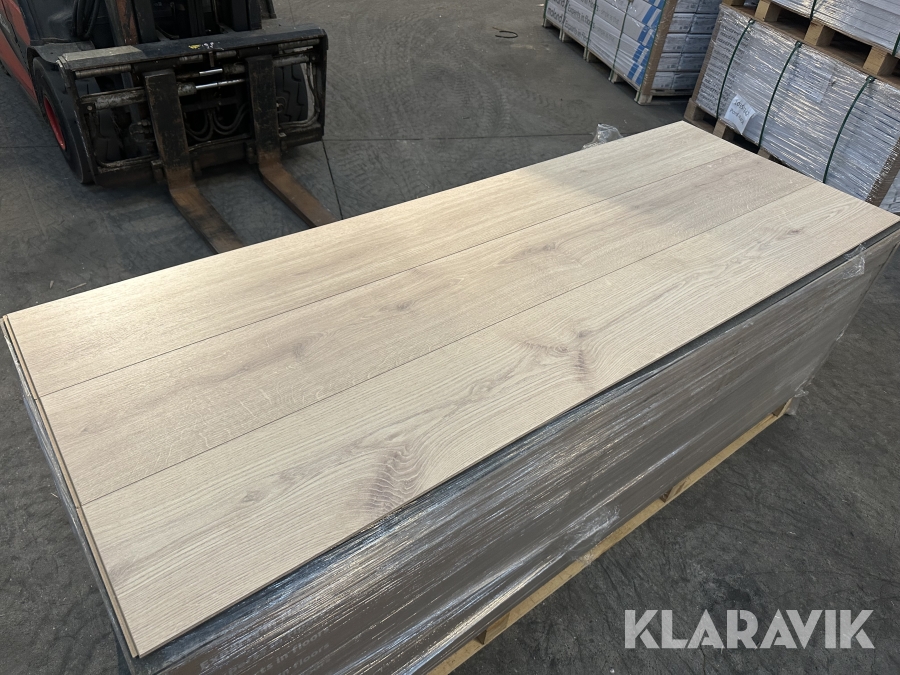 Gulv Moland High Performance Laminate Wideplank Design Svaneke Eg - 10mm - 88,2 m2