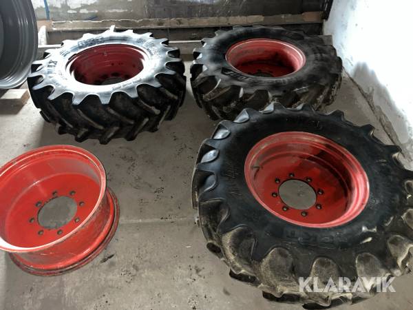 Landsbrugshjul BKT og Firestone 380/85R24