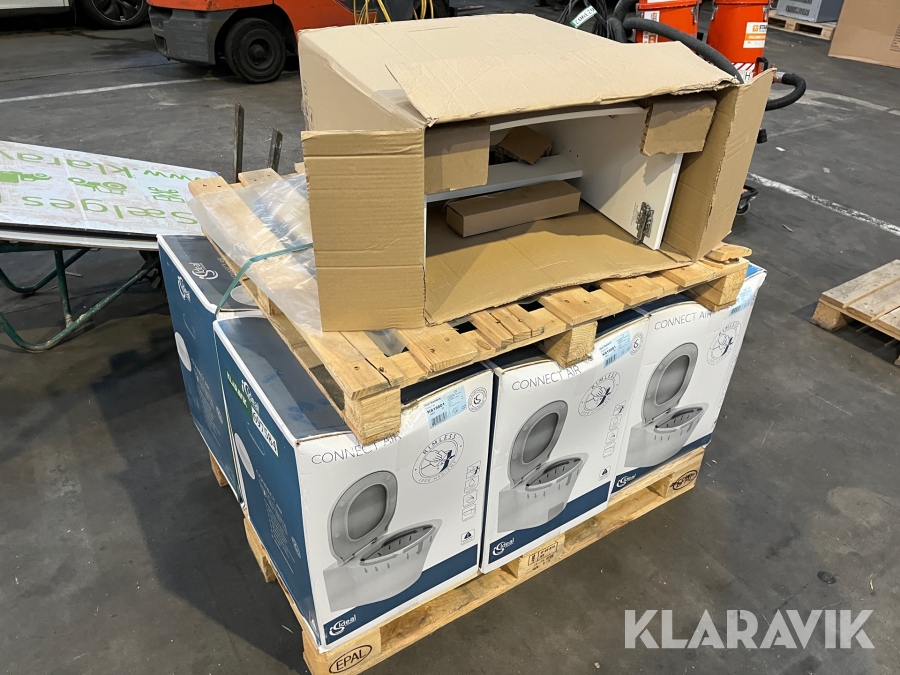 Væghængte toiletter og badmøbel Ideal standard Og Laufen