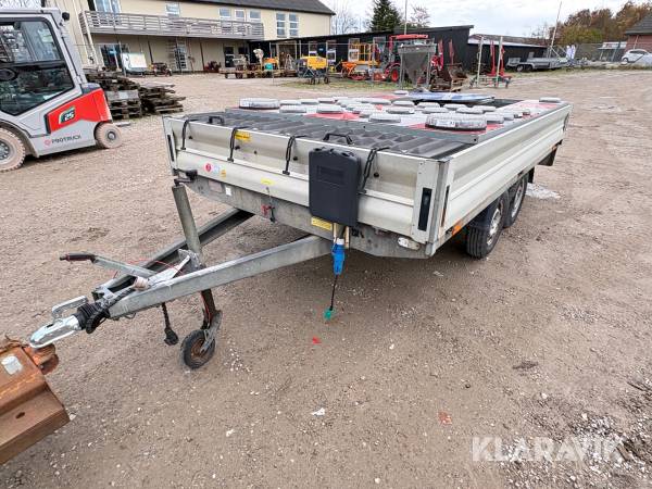 Skiltetrailer Vezeko 204