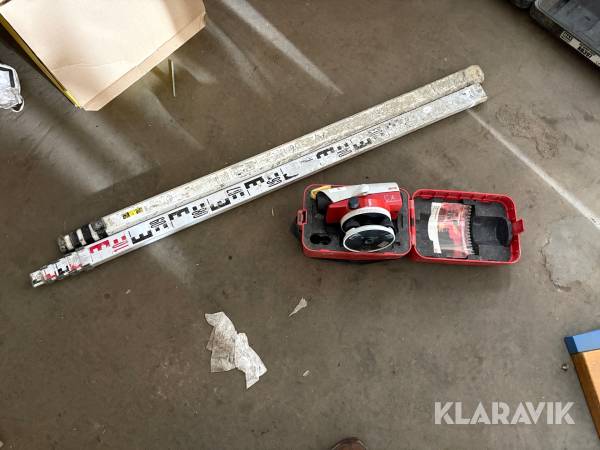 Nivelleringsapparat Leica NA720 med stadier