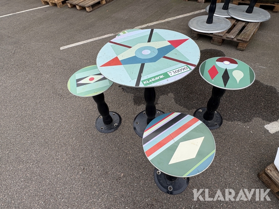 Borde og stole specialdesignet