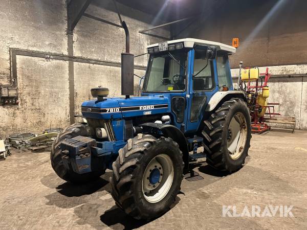 Traktor Ford 7810 med tvillingehjul