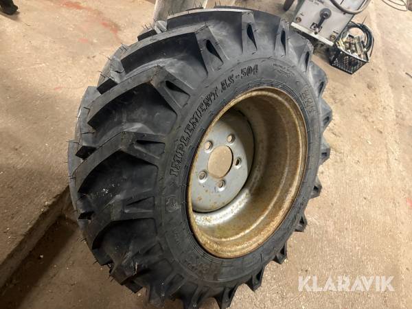 Dæk med fælg BKT 1 styk