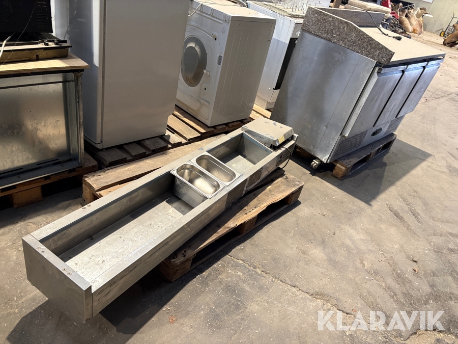 Køleskab og “salatbar