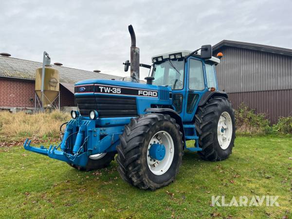 Traktor Ford TW-35