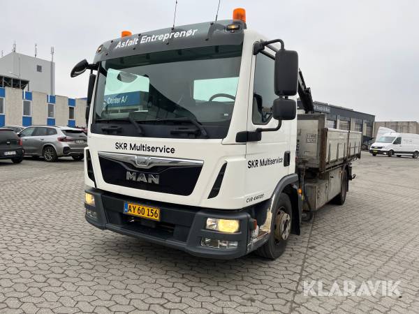 Lastbil MAN TGL 12.220 med kran og lad