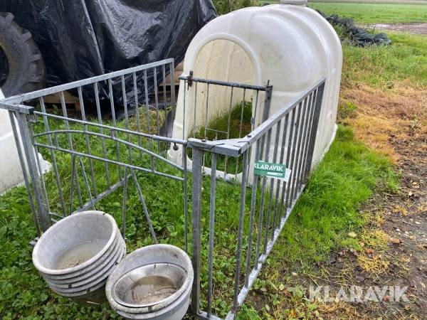 Kalvehytter med løbegård Ukendt kalvehytte med løbegård