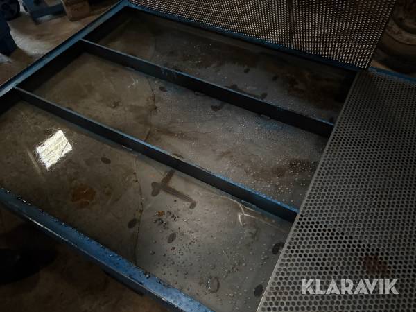 Spildolie bakke til 8 olietønder