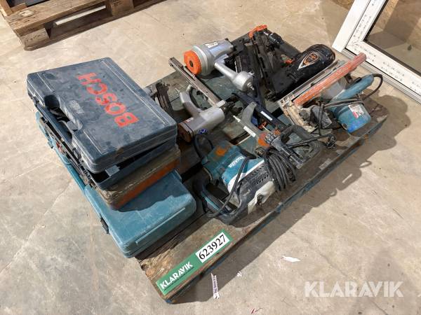 Blandet lot sømpistoler og el-værktøj