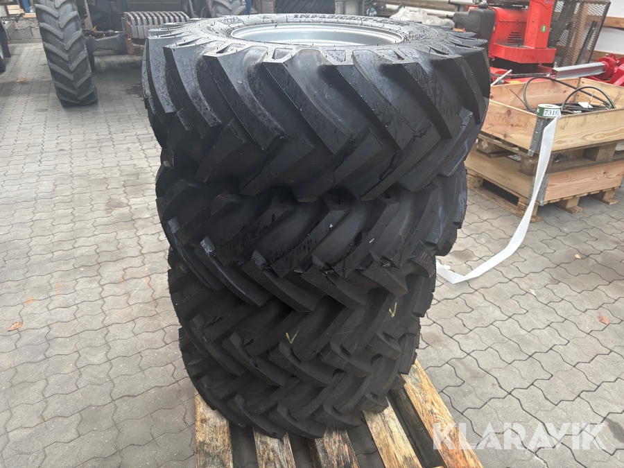 Dæk BKT Implement-AS504 2 dæk med vand i