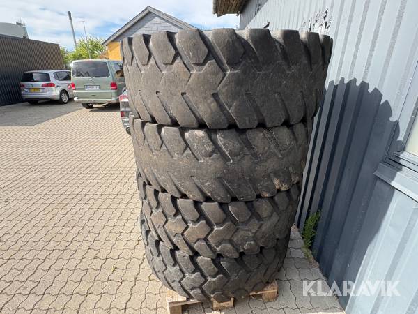 Dæk 440/80-24 4 styk