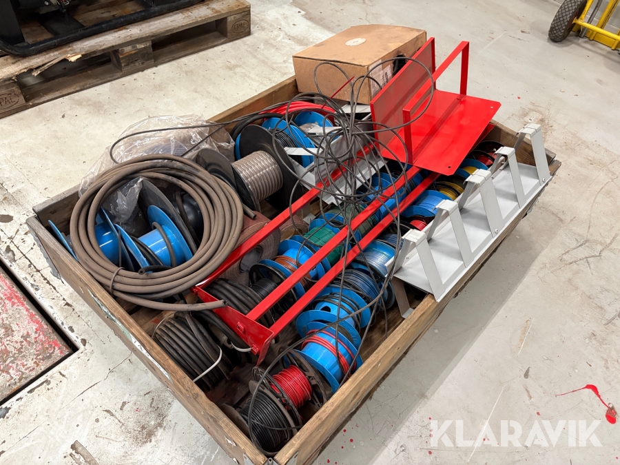 Assorterede slanger og ledninger - 1 palle