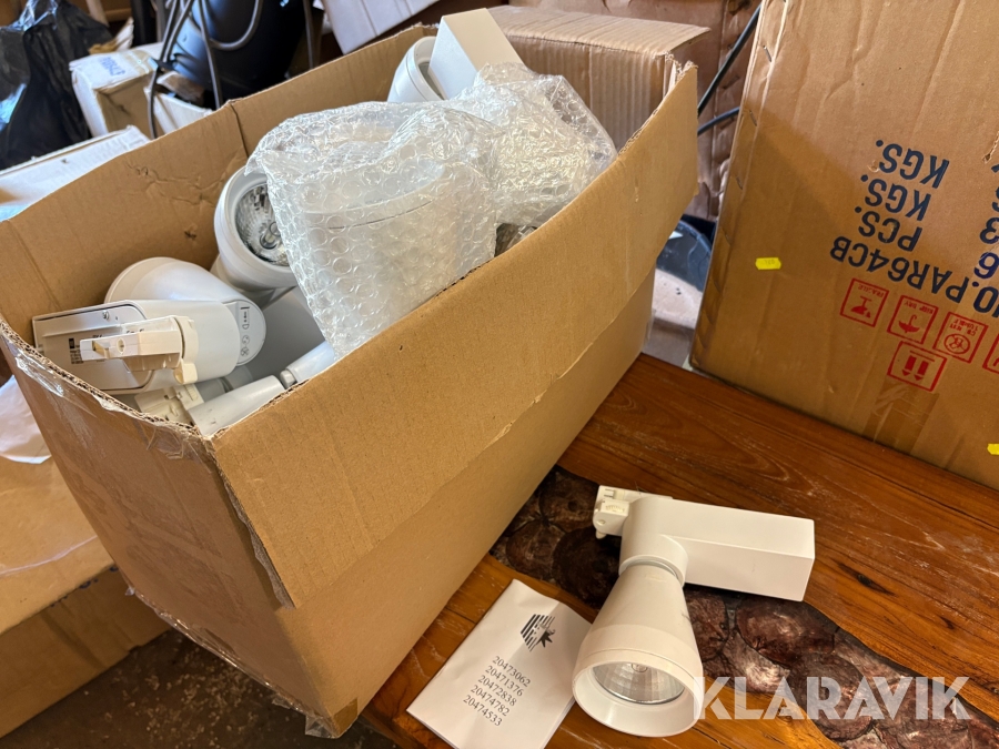 Spot halogen 18 styks Starlux