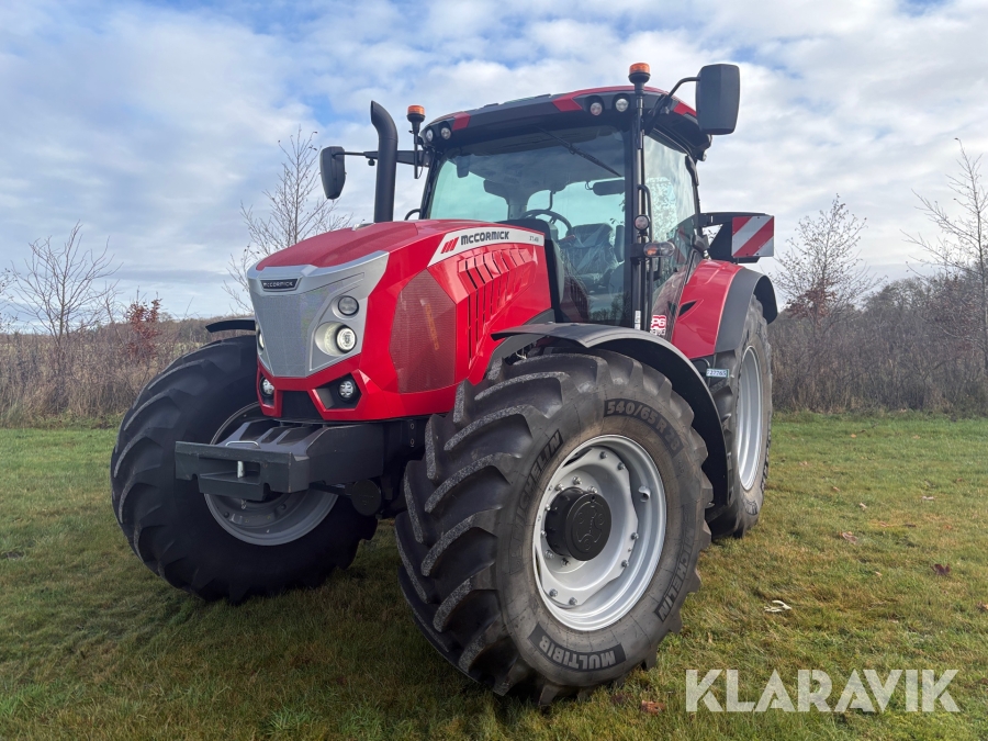 Traktor McCormick X7.418 P6-Drive